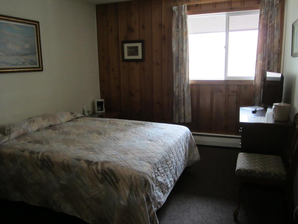 The Gateway Inn Canmore Room photo