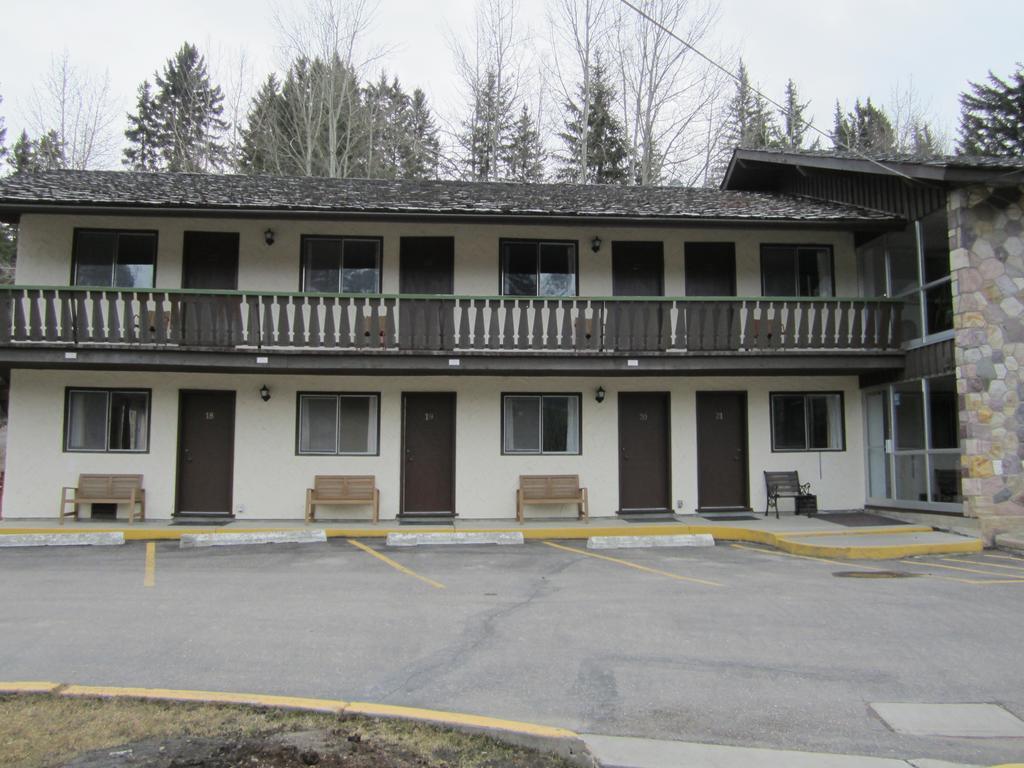 The Gateway Inn Canmore Exterior photo